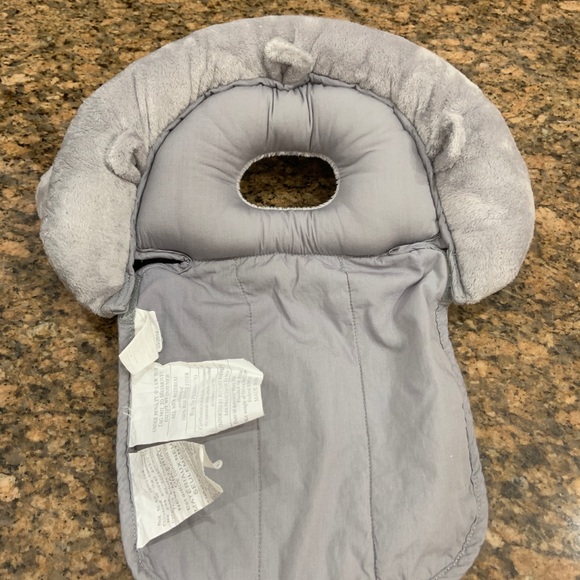 PBK Boppy Newborn Head Support Insert - Picture 2 of 3